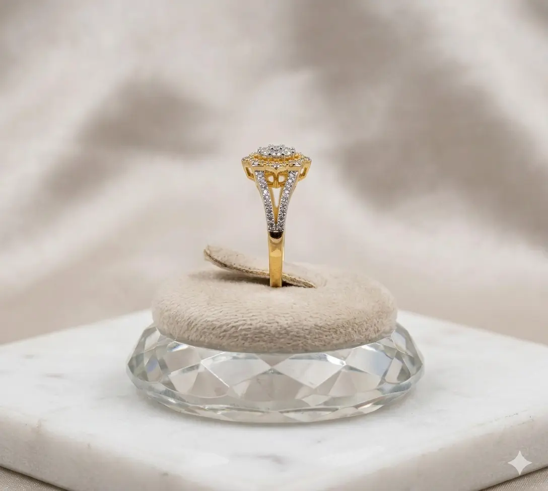 Luminous Halo Cluster Ring